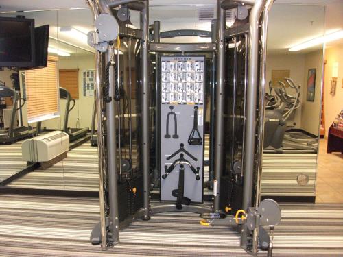 Фитнес-центр и/или тренажеры в Sonesta Simply Suites Minneapolis Richfield