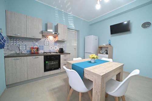 Кухня или мини-кухня в Villa Borgo dei Pescatori
