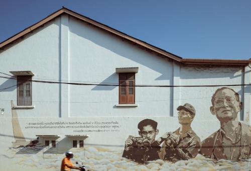 Gambar di galeri bagi 97 Yaowarat - Phuket Old Town di Bandar Phuket