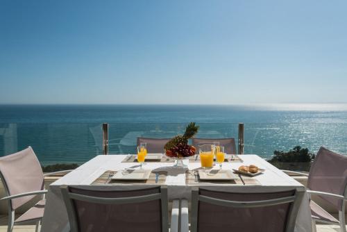 TORRE REAL ,PANORAMIC VIEWS SEA MOUNTAIN AND GOLF, Marbella ...