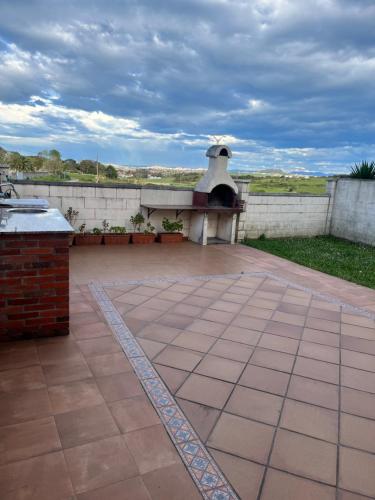 Fotografia z galérie ubytovania Liencres tranquilo con piscina comunitaria v destinácii Liencres