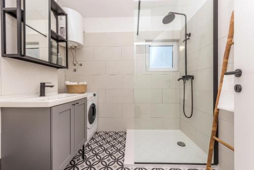 Vista Mare Apartment - 3 Bedroom, Sea View