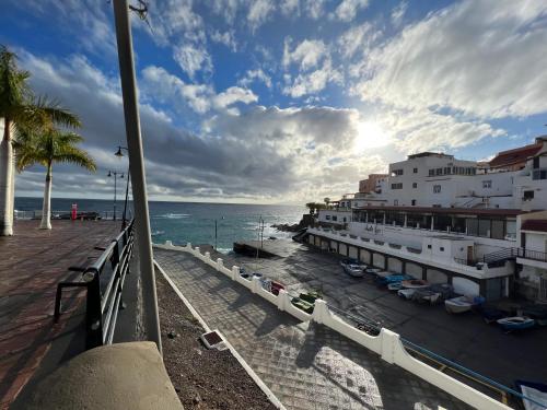 Apartamento bajo de 2 habitaciones frente a la Playa de ...