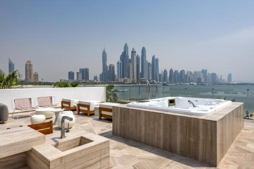 FIVE Palm Beachfront Villa -Private Pool & Jacuzzi, Panoramic Views, by Exclusive Holiday Homes photo 3