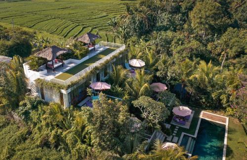 an aerial view of a villa with a swimming pool at Silversand Villa in Tanah Lot