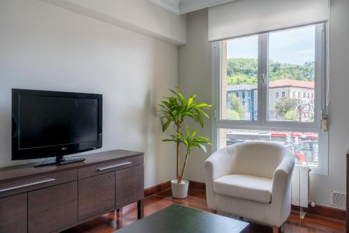 Zubia apartment by People Rentals
