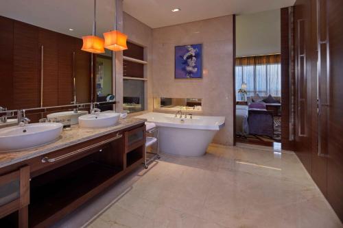 Gallery image of HJ International Hotel in Dongguan