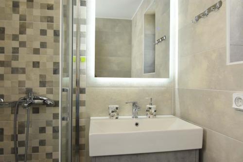 Bagno di Villa Dafni - Infinite Sea Vistas with Private Pool