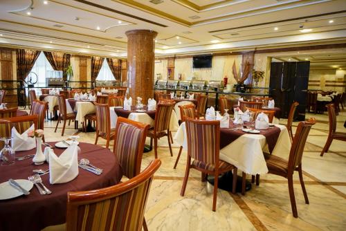En restaurant eller et spisested på Saraya Harmony Hotel C