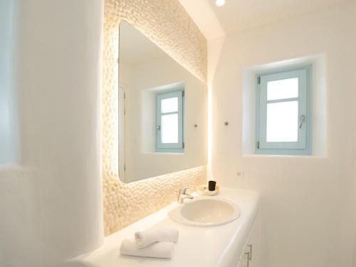 A bathroom at AG VILLAS