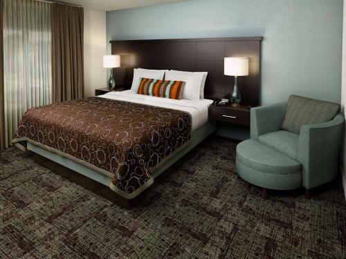 Voodi või voodid majutusasutuse Sonesta ES Suites Atlanta Alpharetta Avalon toas