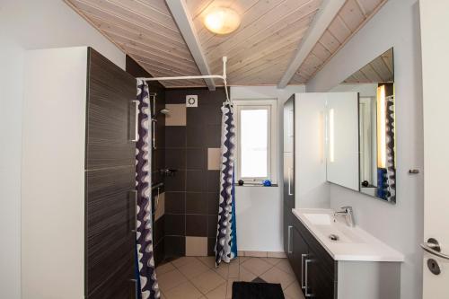 Ванна кімната в Hovborg Ferieby - Torpet 146