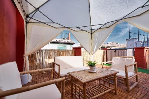 Lindo Estudio con Terraza San Matías