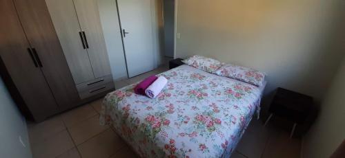 Postel nebo postele na pokoji v ubytování Apartamento inteiro 2 quartos mobiliado