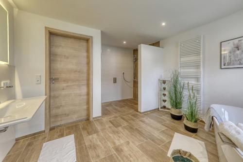 Bilik mandi di Ferienwohnung Madek V