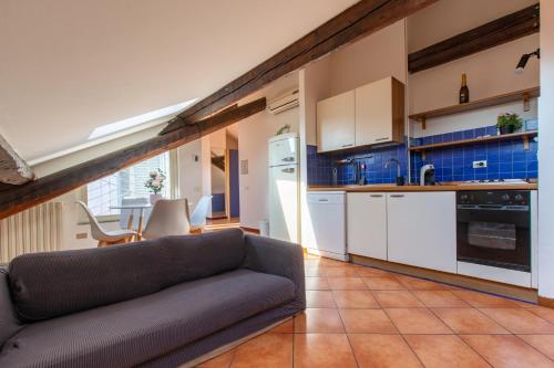 Mondadori Apartment - Luxury Terrace near Porta Nuova, Duomo & Navigli