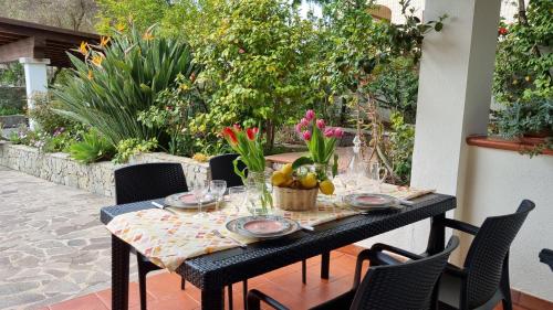 Foto Appartamento in villa con veranda privata e parcheggio gratuito 2