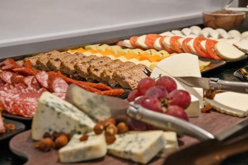 ホテルの敷地内または近くでの食事または食べ物