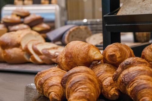 ホテルの敷地内または近くでの食事または食べ物