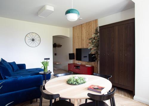 Apartament Dom Szwajcara tesisinde bir oturma alanı