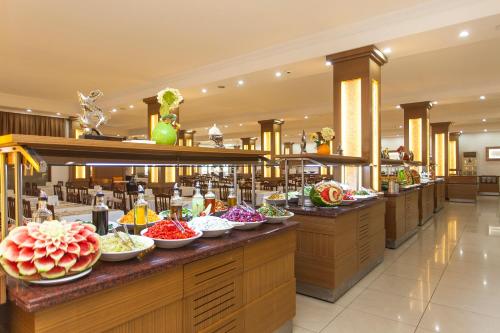 Mad på resortet eller i nærheden