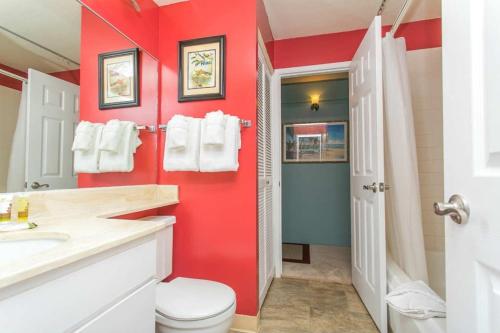 Discovery Bay One Bedroom Condos with Kitchen & Free Wifi!_3