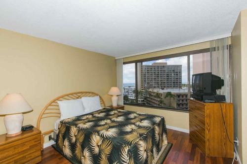 Discovery Bay One Bedroom Condos with Kitchen & Free Wifi!_2