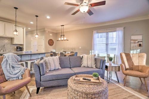 Gallery image of Modern Black Mountain Cottage 17 Mi to Asheville! in Black Mountain