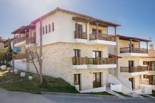 Gallery image of Elizabeth stone house in Nea Roda
