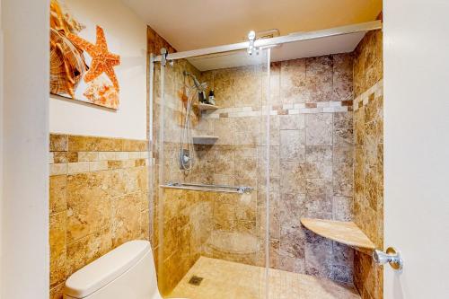 Phòng tắm tại Golden Sands 1107