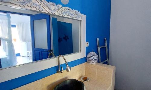 Gallery image of The Shooting Star Homestay in Amed