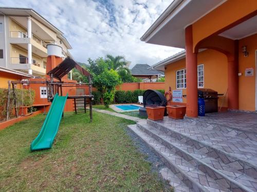 Galeriebild der Unterkunft Beau Vallon Villa Self Catering With Pool in Beau Vallon
