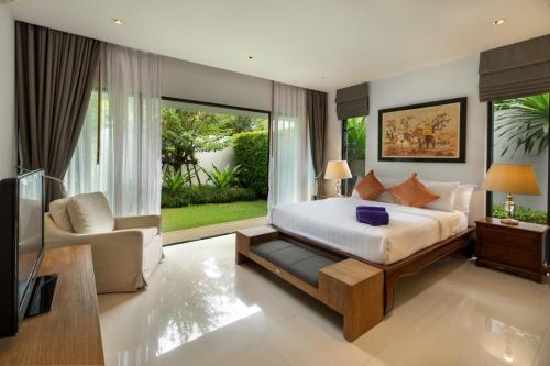 Galería fotográfica de Escape Villas - Luxury Pool Villa at Anchan Villas en Ban Phru Champa