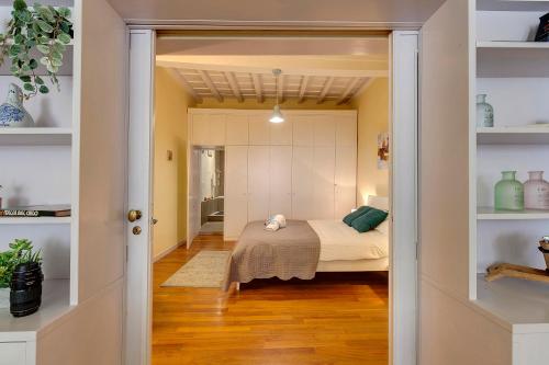Oriuolo Apartment by Mamo Florence