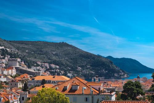 Comfortable Neda 58m2 next to beach&Old Town, beautiful location