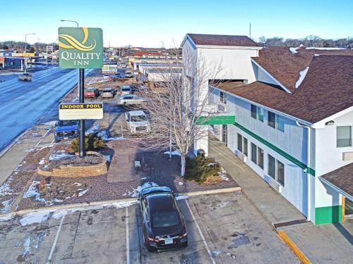 an overhead view of a car parked in a parking lot at Quality Inn Pierre-Fort Pierre in Pierre