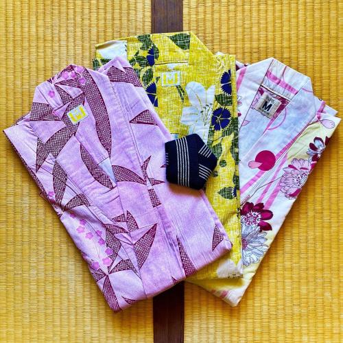 a close up of a quilt on a table at Honjin in Izunokuni