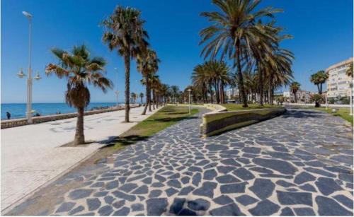 Gallery image of Holidays2Malaga Tomas de Echeverria 150 mts to Beach & High Speed wifi & Parking in Málaga