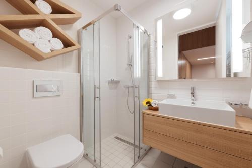 ห้องน้ำของ Hotel Ajda Depandance Prekmurska Vas - Terme 3000 - Sava Hotels & Resorts