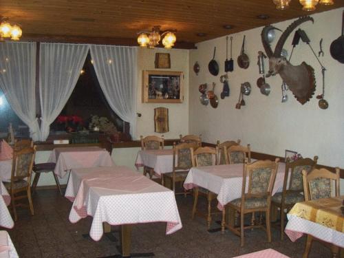 Un restaurante o sitio para comer en Hotel Walida