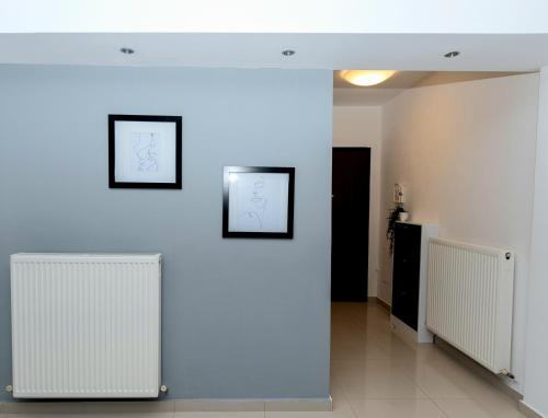 Gallery image of Mistral Luxury Living in Néa Péramos