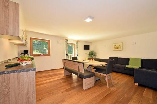 Planatschhof Apartment Fermeda – Photos 2
