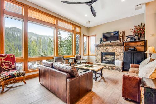Mill Creek Townhome – Photos 5