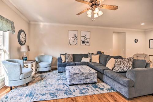 Spacious Rogers Home with Yard Family Friendly