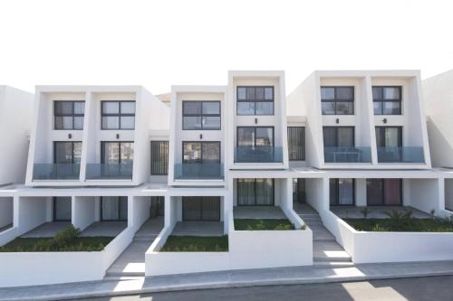 an external view of a building at Sky Island House - Design Maisonette Kallithea in Kallithea Halkidikis