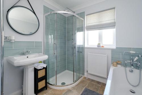 Ванна кімната в 2 Hillcrest - Aldeburgh Coastal Cottages