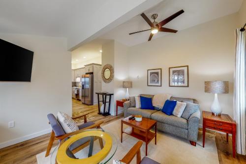 Lakeside Living – Photos 4