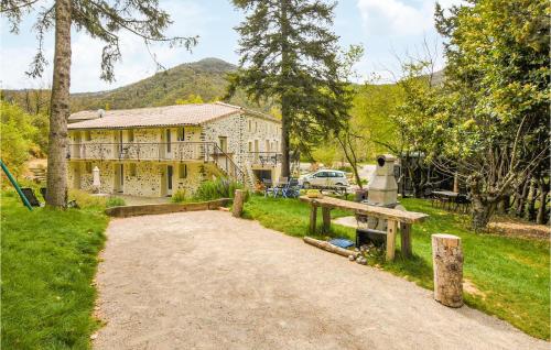 Saint Martin sur Lavezon