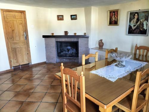 Fotografie z fotogalerie ubytování Casa Detrés v destinaci Cogollos de Guadix