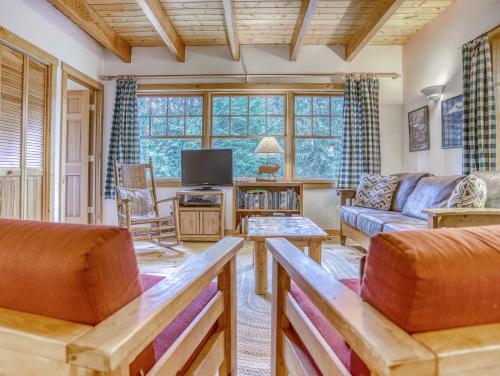 Marshall Cabin – Photos 3